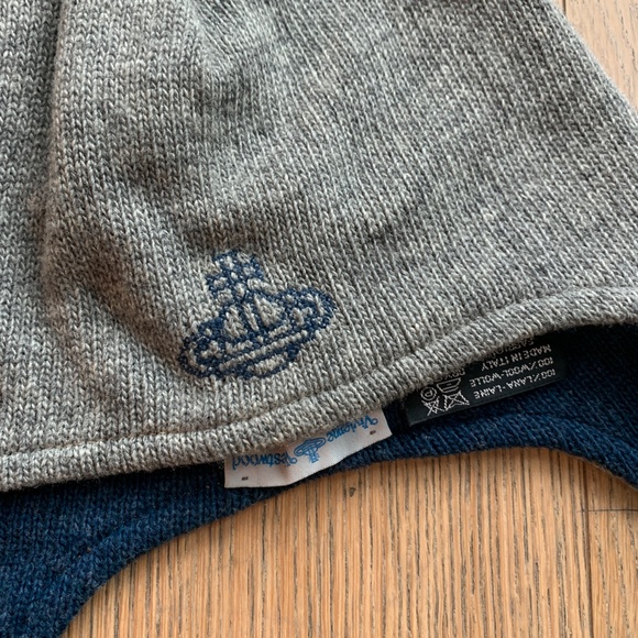 Vivienne Westwood Early 2000's Rare Ski Beanie w/ Orb in front 100% wool - Picture 8 of 10